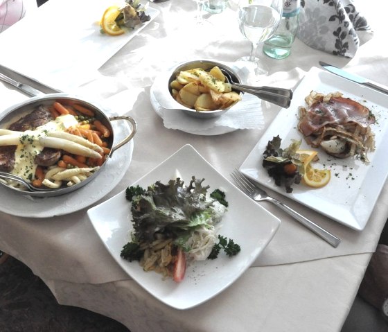 Regionale Köstlichkeiten im Hotel Eifelperle, © Hotel Eifelperle