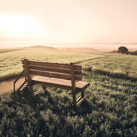 Sonnenaufgang an der Bank, © Schieferland Kaisersesch