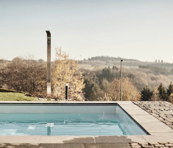 Blick über den Pool, © Eifelia Ferienhaus