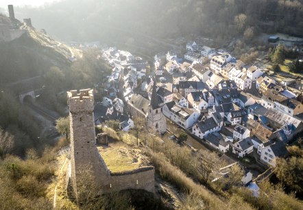 Blick auf Monreal mit Burg, Traumpfad Monrealer Ritterschlag, © Eifel Tourismus GmbH, D. Ketz