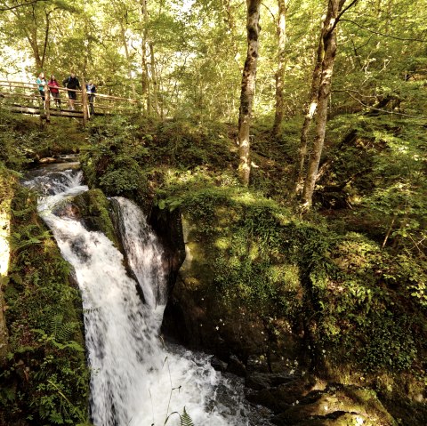 Atemberaubender Wasserfalls die "Rausch", © Schieferland Kaisersesch, Marco Rothbrust