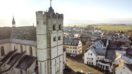 Blick auf Münstermaifeld mit Stiftskirche, © Eifel Tourismus GmbH, D. Ketz