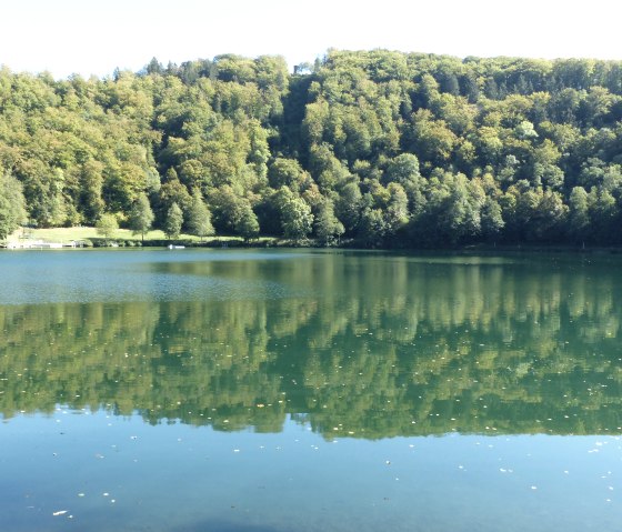 Gemündener Maar Wasseroberfläche, © GesundLand Vulkaneifel GmbH